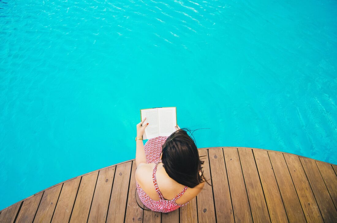 the-best-books-you-can-read-while-travelling-the-memory-hole